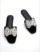 Load image into Gallery viewer, &quot;BEYONCÉ&quot; BLACK SANDAL
