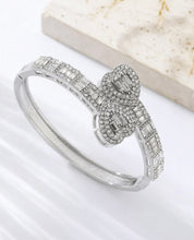 Load image into Gallery viewer, “ZINC SILVER HEART EARRINGS
