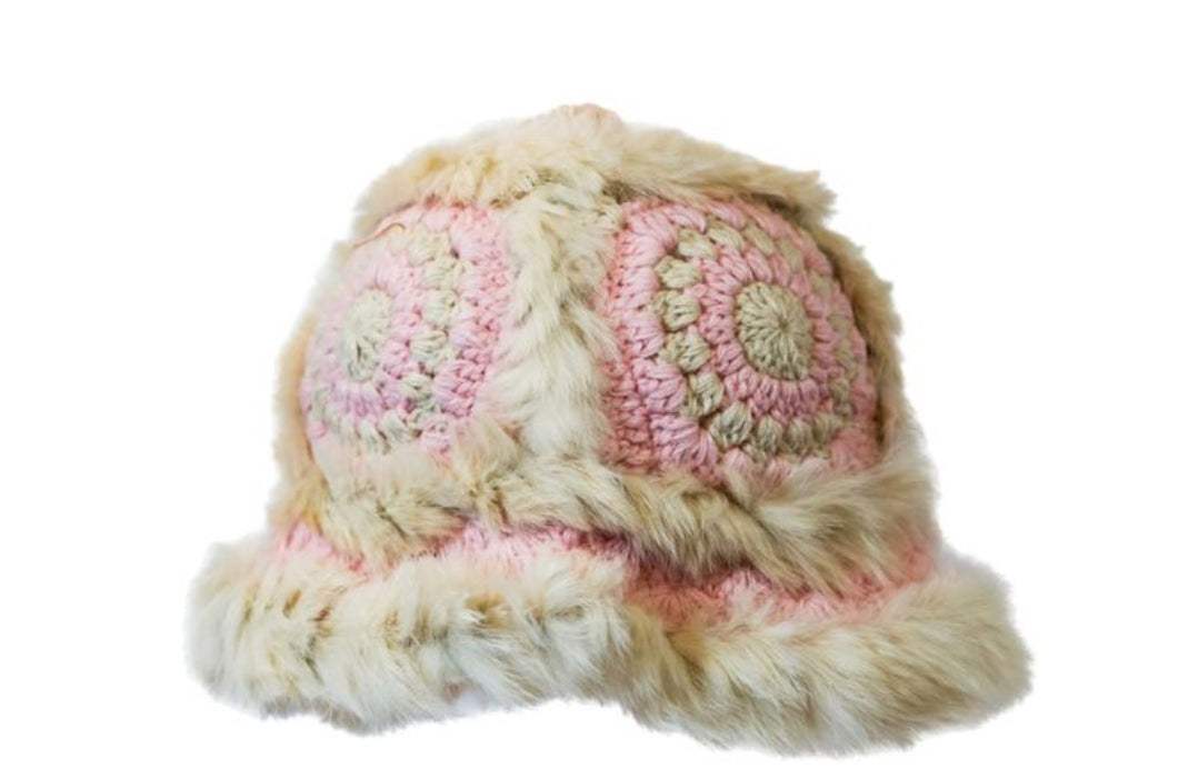 “PINK FURR” BUCKET HAT