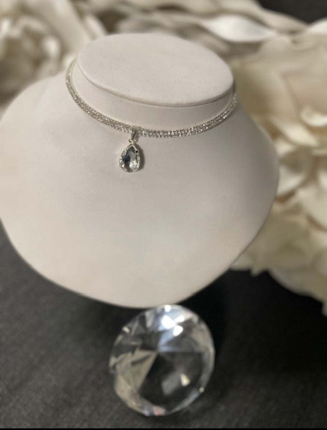 “RHINESTONE” TEAR DROP CHOKER