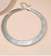 Load image into Gallery viewer, &quot;MIA&quot;SILVER NECKLACE
