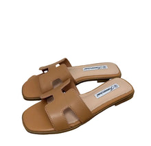 Load image into Gallery viewer, “HERMES” TAN SANDAL
