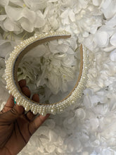 Load image into Gallery viewer, “PRETTY PEARL” HEADBAND
