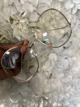 Load image into Gallery viewer, “FASHION GO” CLEAR GLASSES
