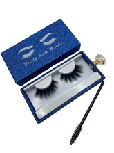 Load image into Gallery viewer, "CLASSY" MINK LASHES
