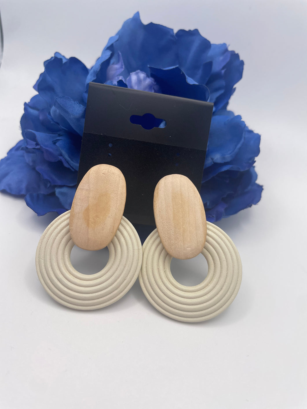 Sea Beige Earrings